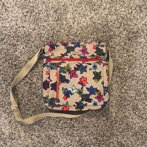 Vera Bradley Crossbody in Falling Flowers Nuetral